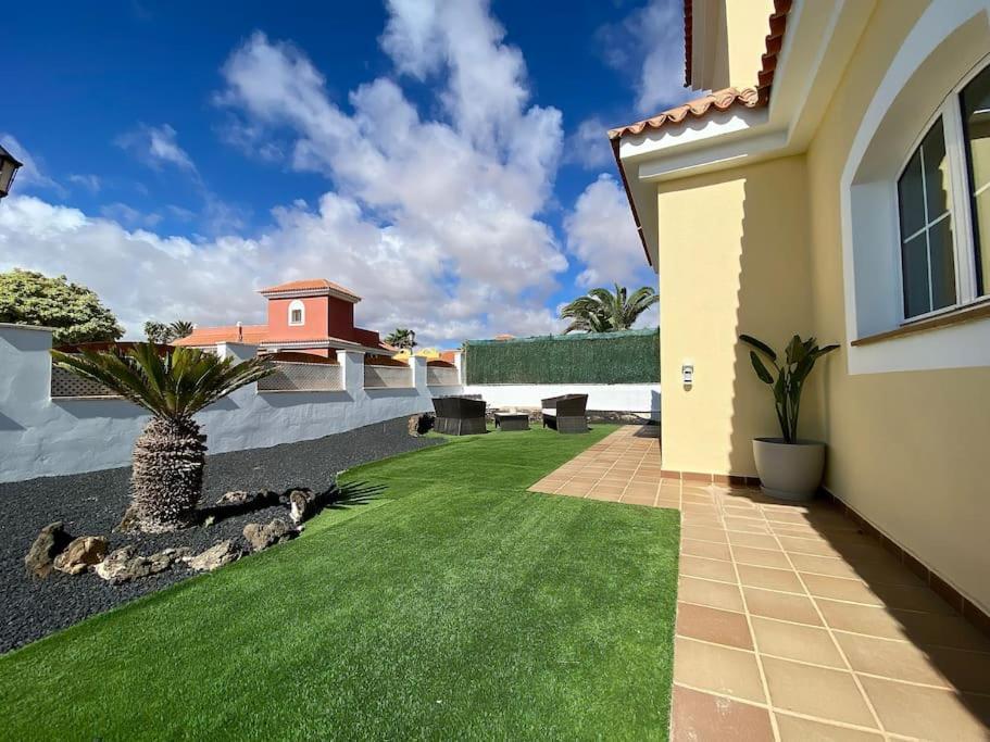 Comfortable Family House With Pool And Jacuzzi Costa De Antigua Exterior photo